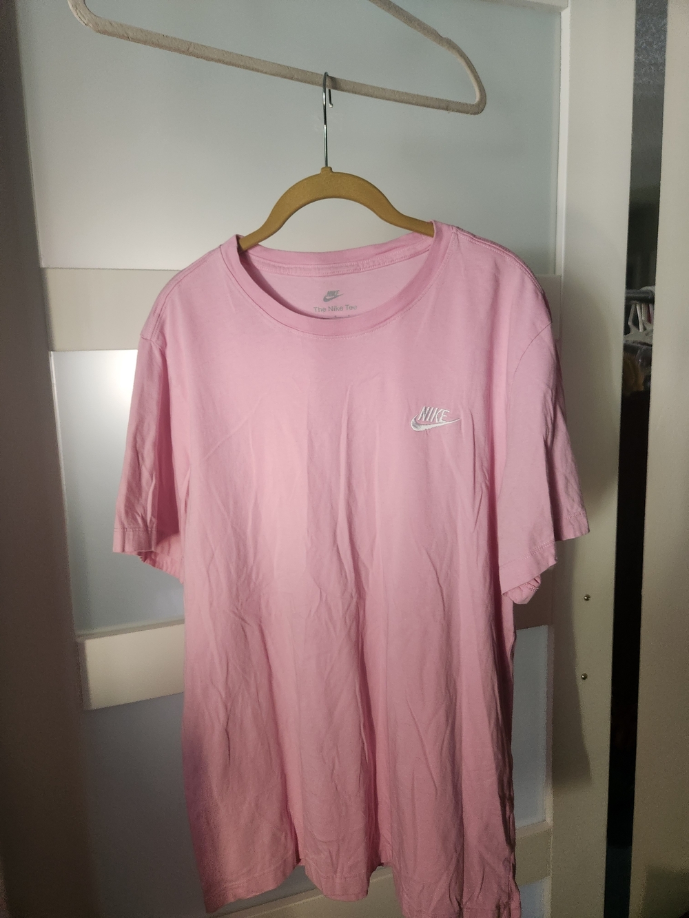 Nike Men's Light Pink Short Sleeve Logo Tee